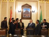 رئيس جامعة القاهرة يجتمع بمجلس اتحاد الطلاب لوضع آلية دعم النشاط الطلابى