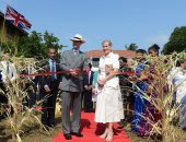 صور.. الأمير إدوارد وزوجته صوفى يزورون مدرسة للمكفوفين فى سريلانكا