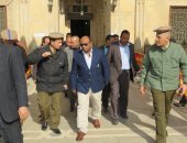 مدير أمن الغربية يتفقد خدمات تأمين المسجد الأحمدى بطنطا