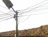 قارئ يشكو وجود أسلاك كهربائية عارية بقرية البياضية فى سوهاج