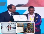 صور.. "شعبان" قهر إعاقته الذهنية فأذاب الجليد فى النمسا وعاد بالميدالية الذهبية.. بدأ الجرى فى شوارع عرب المدابغ فوصل للعالمية.. مدير مركز التأهيل: تم تأهيله ودمجه فى المجتمع.. والأخير: فرحت بتكريم الرئيس