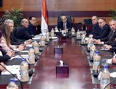 رئيس الوزراء يوجه بتشديد الرقابة على ذبح العجول البتلو وتغليظ عقوبة المخالفين