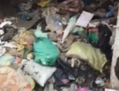 صور.. القمامة ومياه الصرف الصحى تحاصر مكتب تموين محرم بك بالإسكندرية
