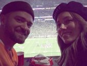 جيسيكا بيل وجاستين تيمبرليك "مقضينها تصوير" قبل وبعد استعراضات Super Bowl 