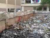 اضبط مخالفة.. انتشار القمامة فى الأراضى الفضاء بمدينة دمياط
