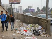 صور.. تراكم قمامة بجوار المركز القومى لنقل الدم بالجيزة
