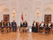 بدء اجتماع الرئيس السيسي مع كبار رجال وسيدات الأعمال فى عمان (صور)