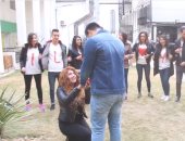 فيديو وصور.. حقيقة تقدم فتاة تونسية لخطبة صديقها بالشارع بمناسبة عيد الحب