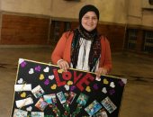 الشاطرة ترسم بقشر اللب.. إيمان رسمت الكينج بالأرز وأبدعت باستخدام الشاى والزجاج