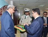 صور.. موريتانيا تقلد المصرى راجح داوود وسام الاستحقاق 