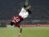 جول مورنينج.. برنس بواتينج يسجل هدفا خياليا فى شباك برشلونة