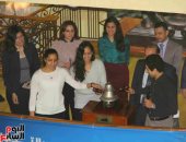 أبطال العالم للإسكواش يفتتحون جلسة تداول البورصة