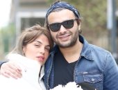  رامى صبرى يحتفل بحريته مع زوجته شيرين .. صور