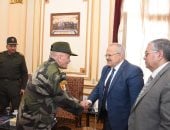 جامعة القاهرة: "الخشت" يلتقى قائد الدفاع الشعبى ويشيد بتضحيات الجيش