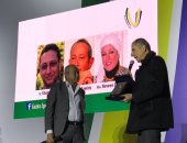 نجيب ساويرس ينشر صورة له من مشاركته فى ندوة بنادى الجزيرة