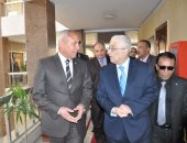 طارق شوقى يتفقد العملية التعليمية بالسويس ويفتتح عددا من المدارس