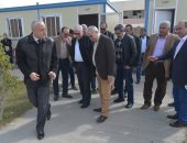 المجتمعات العمرانية و"المقاولون العرب" يتابعان تطوير طريق الواحات