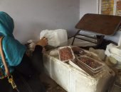 ضبط أغذية منتهية الصلاحية ومبيدات مجهولة المصدر فى حملة تموينية بالغربية