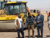 صور.. رئيس أبورديس يتفقد الطريق الدولى "النفق - شرم الشيخ"