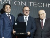 تكريم وزير الاتصالات خلال احتفالية مجلة Business Today