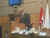 محلب من الإسكندرية: معايير تنفيذ المشروعات القومية وضعها الرئيس بنفسه (فيديو)