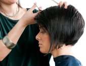 لو محتاجة تغيرى تسريحتك.. اعرفى أنسب وقت تقصى شعرك فيه