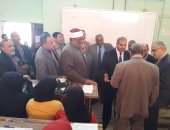 عباس شومان ومحمد المحرصاوى يتفقدان كليات فرع جامعة الأزهر فى قنا‎