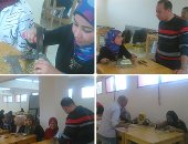 صور وفيديو.. يا حلاوة الإيد الشغالة.. حكايات "بنات فى الصعيد" قهرن البطالة بصناعة مشغولات النحاس.. العاملات حاصلات على شهادات عليا ويتطلعن للتصدير للخارج.. لبنى: حبيت أبنى لنفسى كيان.. وناهد: "مش هستنى الوظيفة"