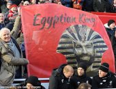 صور.. جماهير ليفربول تؤازر محمد صلاح فى مدرجات أنفيلد بلافتة "الملك المصرى"