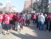 صور.. بدء توافد الشباب المشارك بالماراثون الرياضى لدعم مرضى روماتيزم القلب بالغربية