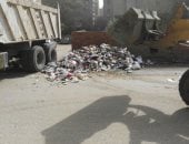 صور.. حى الهرم يرفع تراكمات القمامة بشارعين استجابة لـ"اليوم السابع"