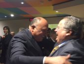 صورة ودية تجمع بين سامح شكرى ونظيره اليونانى.. ومتحدث الخارجية: صداقة دائمة