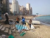 صور .. تجهيز شاطئ ميامى لإستغلاله كشاطئ عام بالإسكندرية