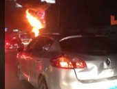 صور.. زحام مرورى نتيجة انقلاب سيارة نقل واشتعالها أعلى "دائرى المعادى" 