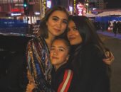 شاهد.. شبه كبير بين سلمى حايك وابنتها