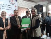 صور.. تكريم 23 طالبا وعاملا فى احتفالية تكافؤ الفرص بـ"تعليم بنى سويف"