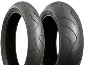 جمارك الإسكندرية تضبط محاولة تصدير إطارات موتوسيكلات مخالفة رقابيًا 