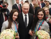 صور.. بوتين يستقبل أبطال الأولمبياد الروس فى حفل رسمى بالكرملين