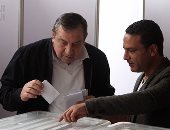 عصام شرف يصوت بانتخابات نقابة المهندسين بنادى البحر الأعظم