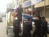 صور.. "أمن القاهرة" تطارد الإشغالات وتضبط 21 بائعا وتنفذ 435 إزالة