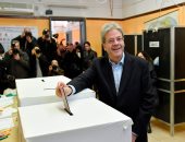 رئيس وزراء إيطاليا وزعماء الأحزاب يدلون بأصواتهم فى الانتخابات (صور)