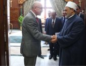 شيخ الأزهر: مواجهة الإرهاب تحتاج إلى تكاتف الدول والمؤسسات فى العالم كله