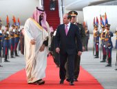 "محمد بن سلمان نوَّر مصر"..مظاهرة حب مصرية سعودية بمواقع التواصل مع زيارة ولى العهد..الخارجية السعودية تبرز اللقاء عبر حسابها.. مغردون:حفظ الله البلدين حكومة وشعبا.. ويؤكدون:زيارة الكاتدرائية أهم رسالة