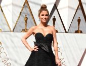 ماريا مينونوس ترتدى فستانا من دار أزياء Celia Kritharioti بحفل الأوسكار