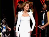 جين فوندا تذهل العالم ببساطتها مع Balmain فى حفل الأوسكار الـ90
