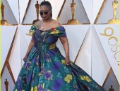 صور.. ووبى جولدبرج بإطلالة صادمة بحفل الأوسكار و السبب الـ FLORAL    