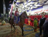 فقرة استعراضية بالخيول بمؤتمر دعم السيسى بانتخابات الرئاسة فى الجيزة (صور)  