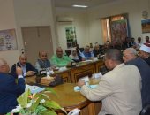 محافظ الوادى الجديد يوجه بضرورة تحسين الأداء واعداد مخطط لتطوير العمل