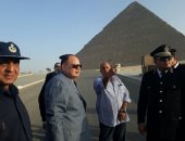 مدير أمن الجيزة يتفقد الخدمات الأمنية بالمنطقة الأثرية فى الهرم 