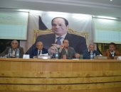 صور.. محافظ مطروح يجتمع بقيادات القبائل والتنفيذيين والأمنيين استعدادا للانتخابات الرئاسية